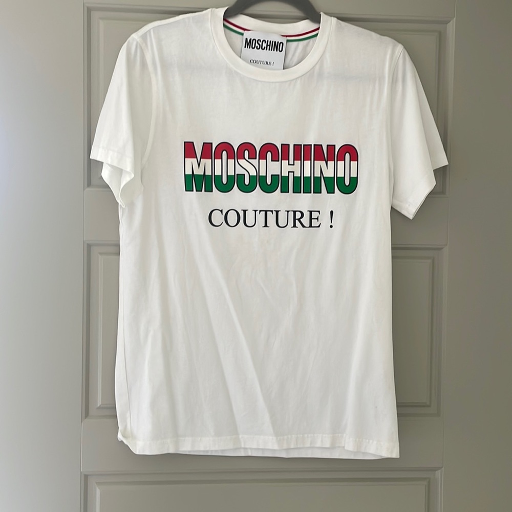 Size 46(small) men’s 100% authentic Moschino t shirt